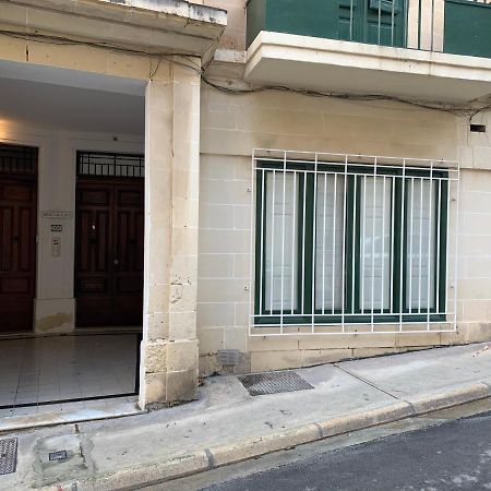 4 Bedroom Apartment Near Sliema Seafront Bagian luar foto
