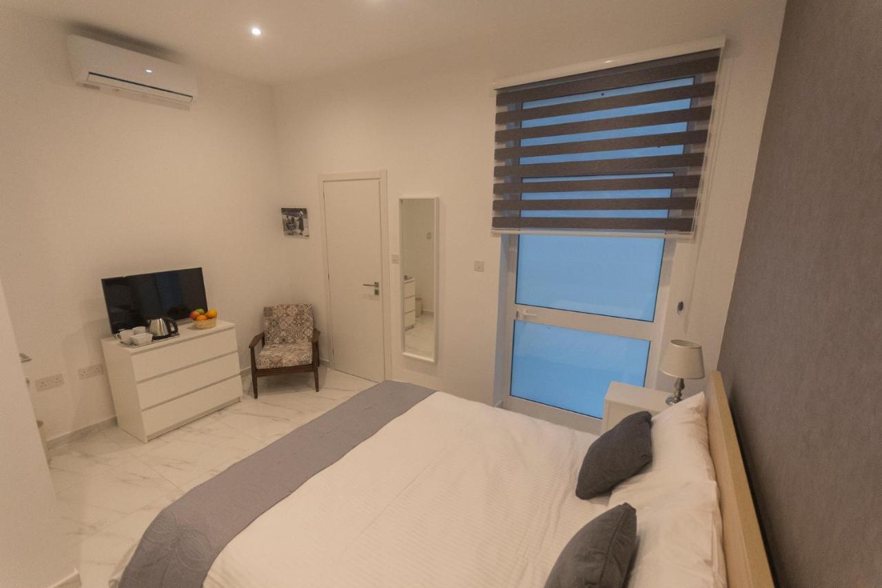 4 Bedroom Apartment Near Sliema Seafront Bagian luar foto