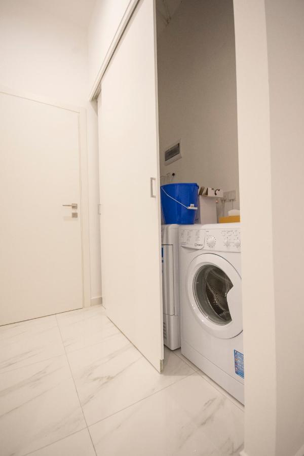 4 Bedroom Apartment Near Sliema Seafront Bagian luar foto