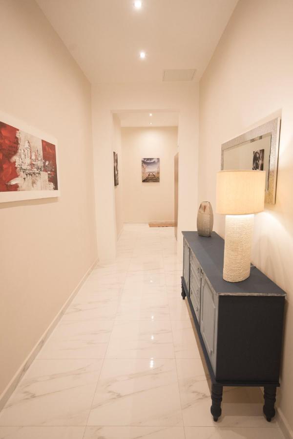 4 Bedroom Apartment Near Sliema Seafront Bagian luar foto